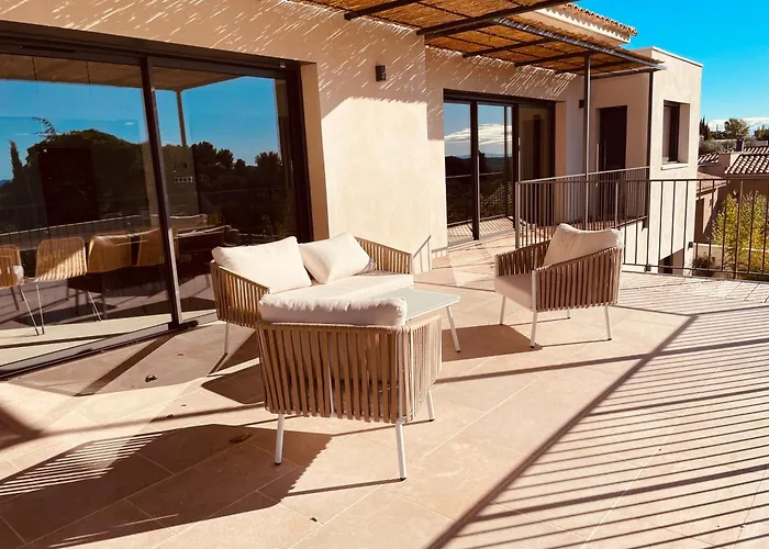 Paisible Entre Avignon Et Nimes Avec Piscine Chauffee Sur Demande Villa